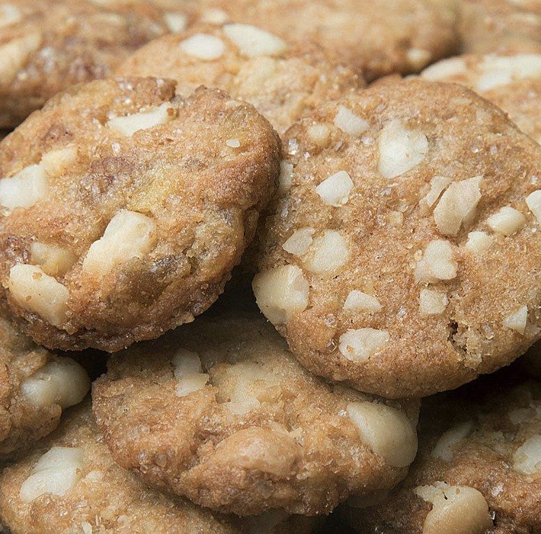 Macadamia shortbread biscuits studded with fresh macadamia pieces
